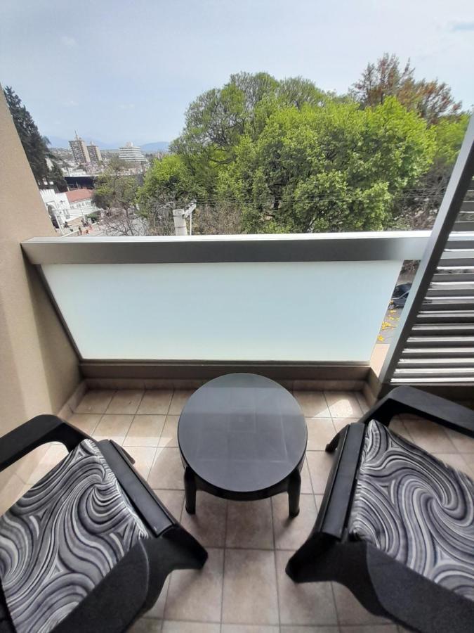 Departamento Centrico Plaza Alvarado Con Cochera Сальта Екстер'єр фото