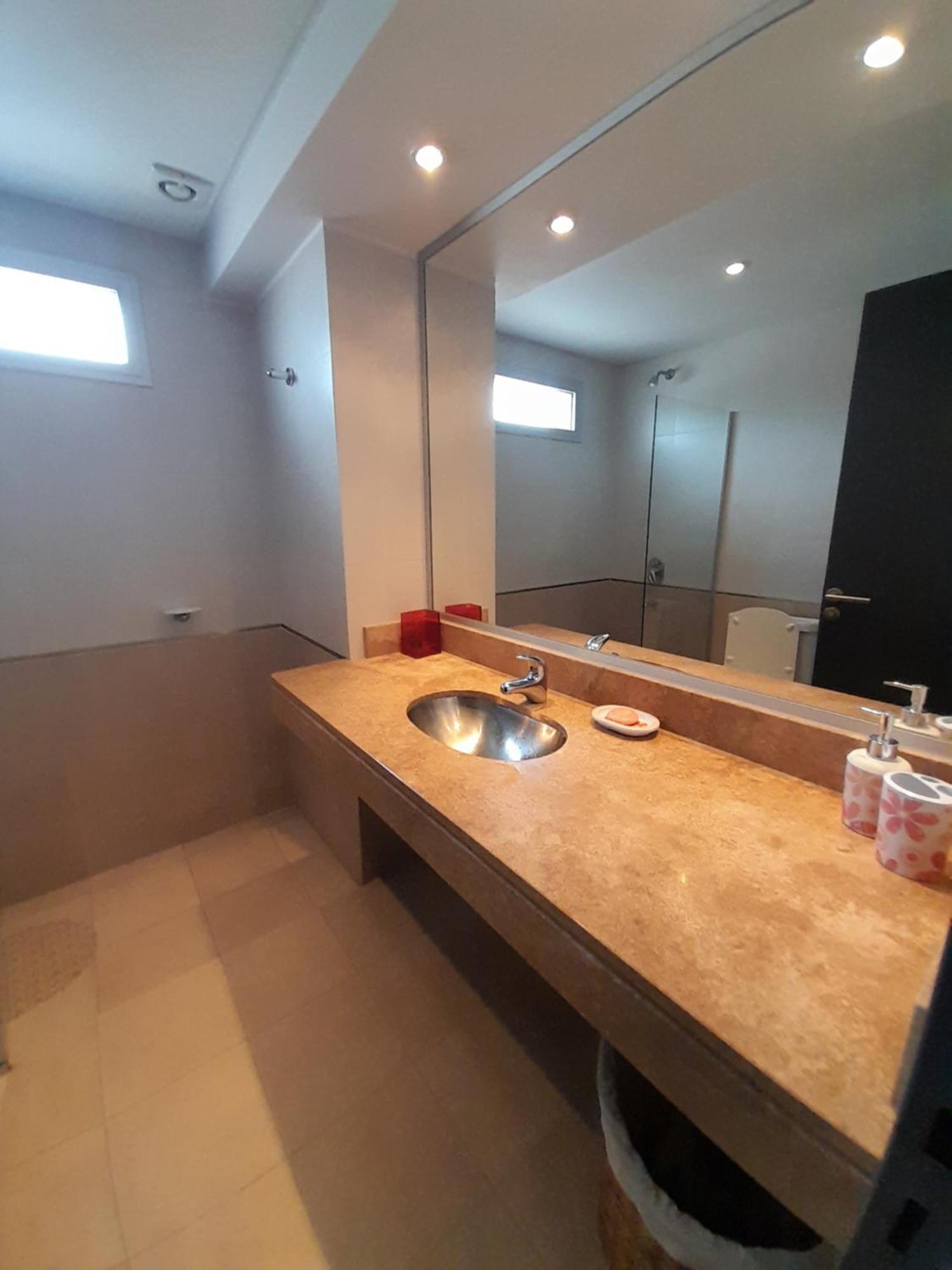 Departamento Centrico Plaza Alvarado Con Cochera Сальта Екстер'єр фото