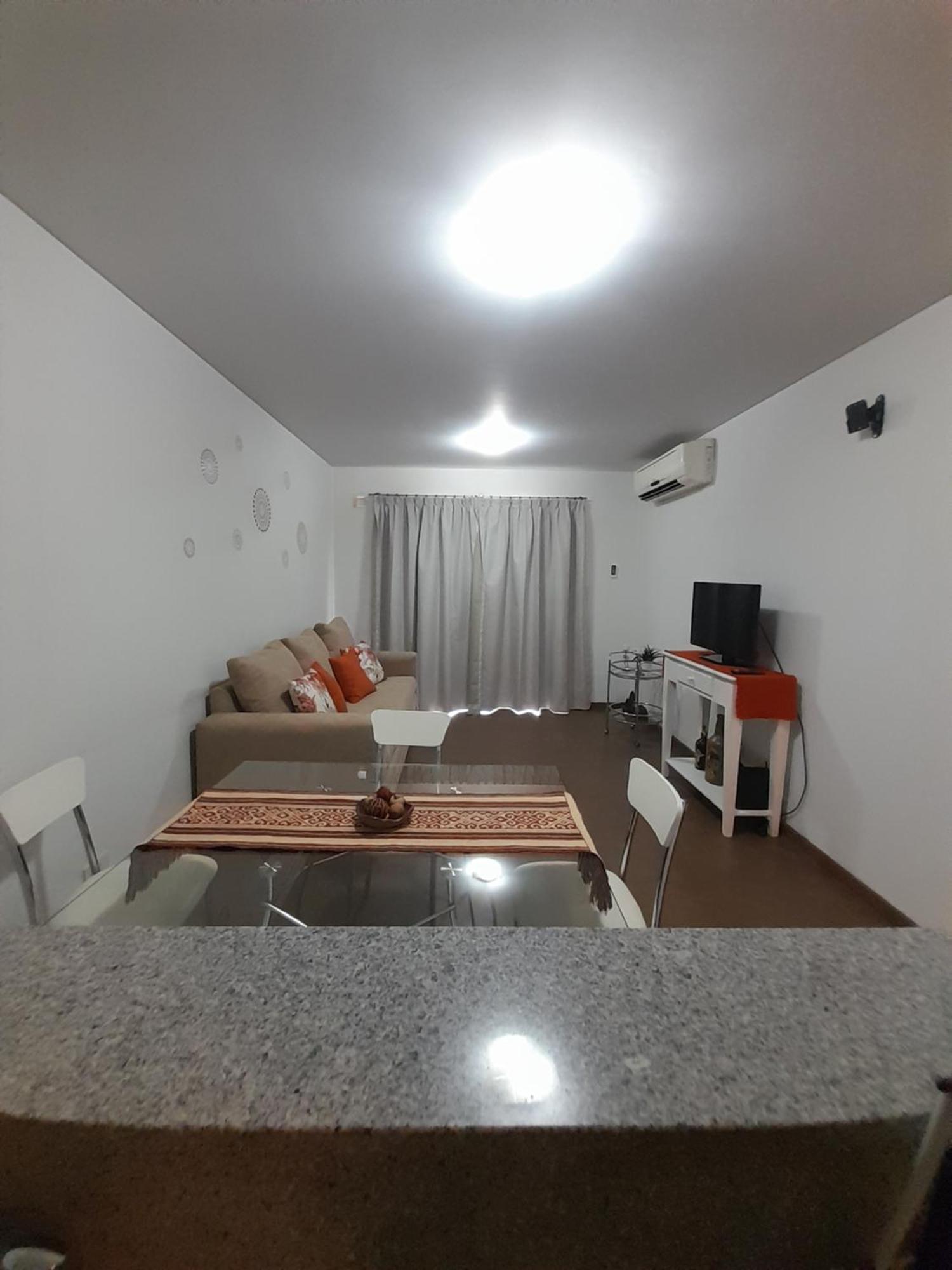 Departamento Centrico Plaza Alvarado Con Cochera Сальта Екстер'єр фото